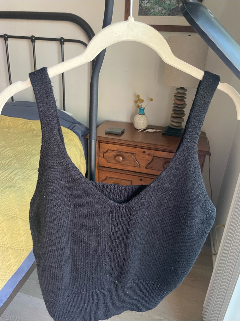 Source Unknown Black Knit V-Neck Tank Button back